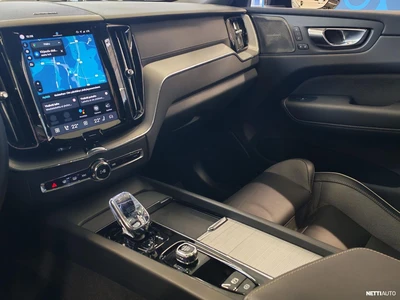 Volvo XC60 2025, photo 6/23
