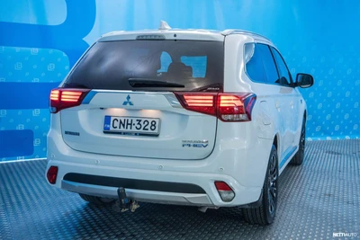 Mitsubishi Outlander PHEV 2016, kuva 5/26