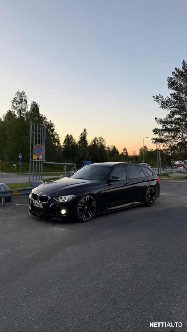 BMW 330