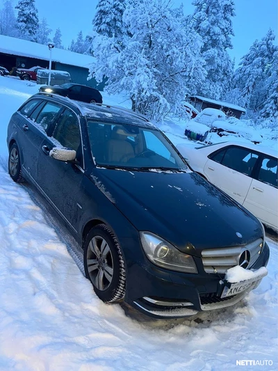 Mercedes-Benz 220 2011, kuva 6/15
