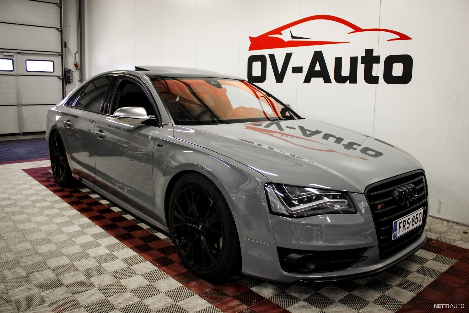 Audi S8