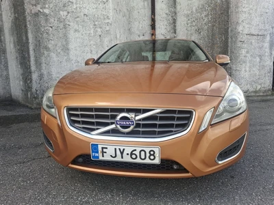 Volvo S60 D3 Summum 2011, photo 4/49