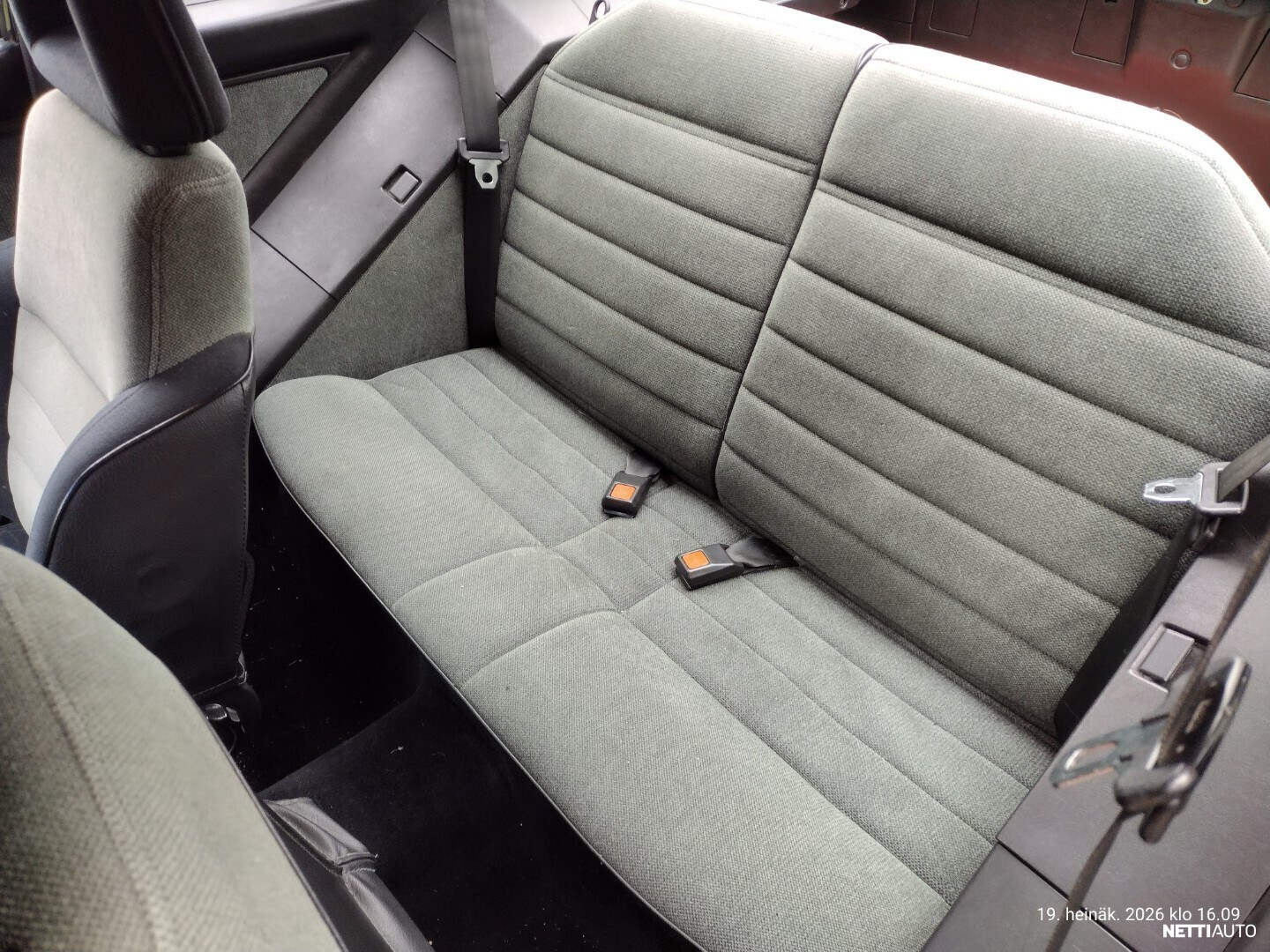 Nissan Sunny 1990, kuva 7/11