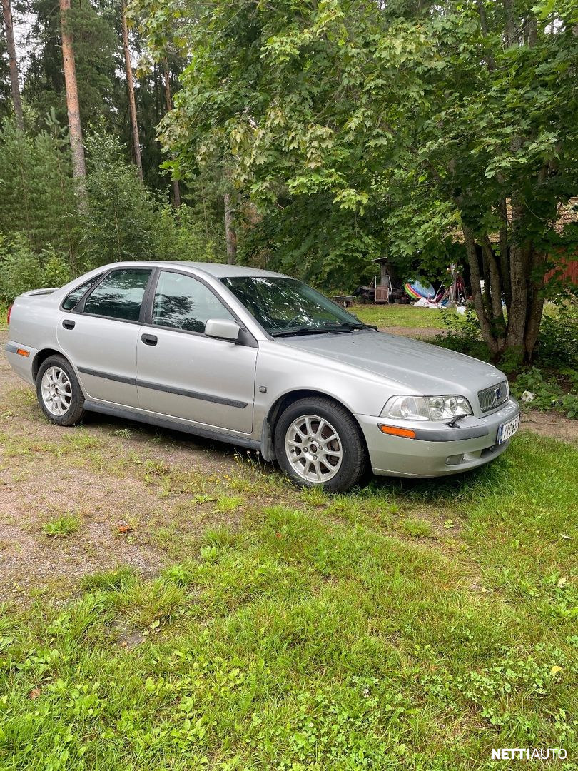 Volvo S40