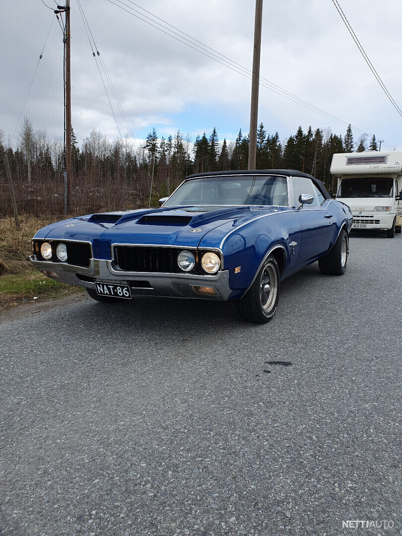 Oldsmobile Cutlass