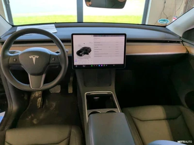 Tesla Model Y Dual Motor AWD 2023, kuva 7/9