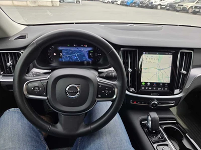 Volvo V60 2024, photo 4/18