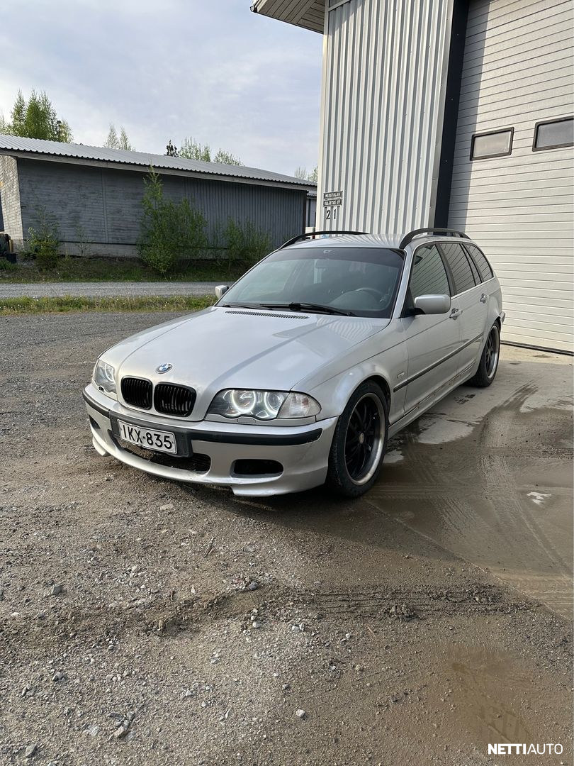 BMW 330