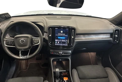 Volvo XC40 Recharge Twin Plus 2024, photo 3/10