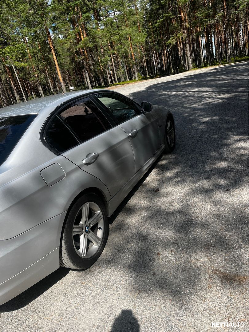 BMW 318 2010, photo 5/13