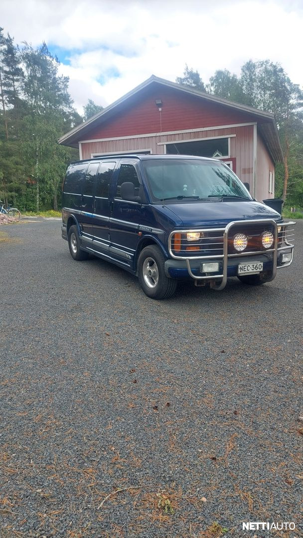 Chevrolet Express 2500