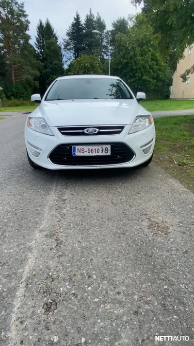 Ford Mondeo 2014, photo 1/10
