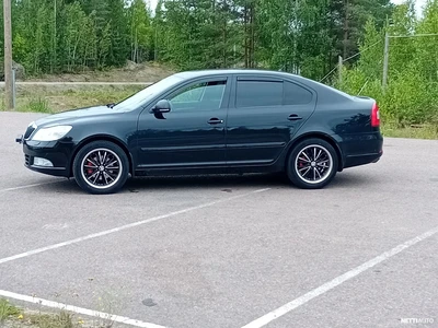 Skoda Octavia 2.0 TDI 200hv 2013, kuva 2/7