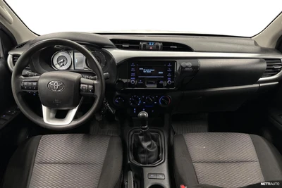 Toyota Hilux Double Cab 4WD 2,4D Life 2022, photo 7/26