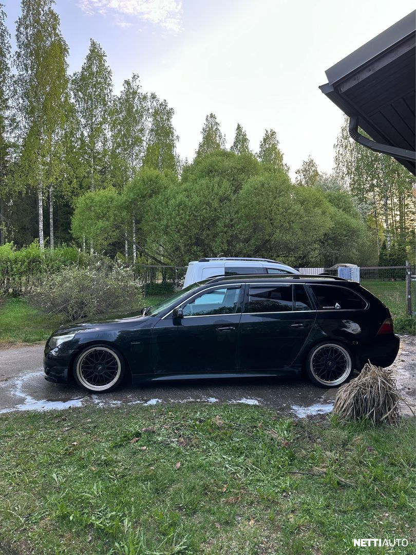 BMW 525