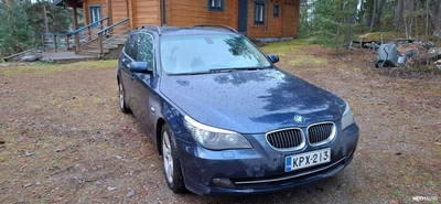 BMW 530 BMW 530d xDrive Touring 2009, photo 6/10