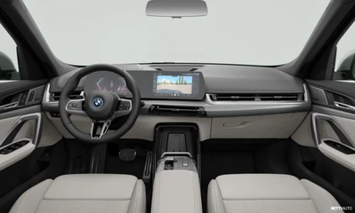 BMW iX1 2026, photo 4/4