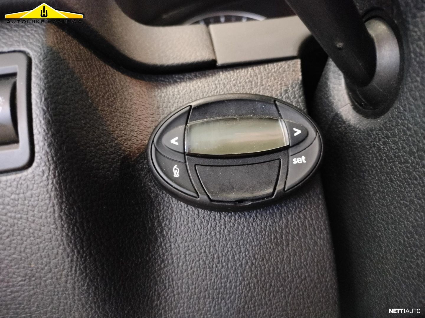 Volkswagen Tiguan 2009, photo 7/28