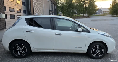 Nissan Leaf 2015, photo 5/27