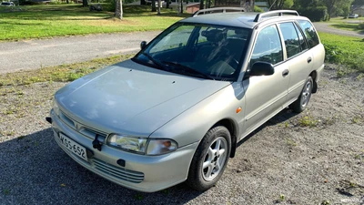 Mitsubishi Lancer 1996, kuva 2/10