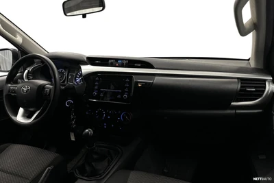 Toyota Hilux Double Cab 4WD 2,4D Life 2022, photo 7/31
