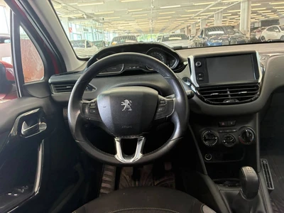 Peugeot 208 Active VTi 82 5-ov 2016, photo 3/4