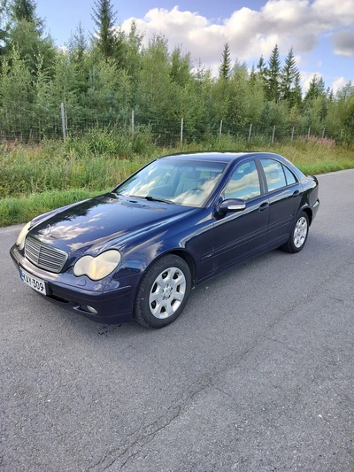 Mercedes-Benz C 200 CDI 2003, kuva 1/10