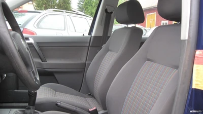 Volkswagen Polo 2008, photo 3/5