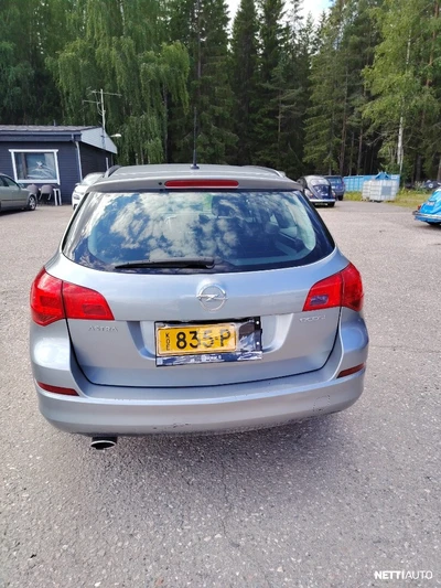 Opel Astra 2012, kuva 5/9