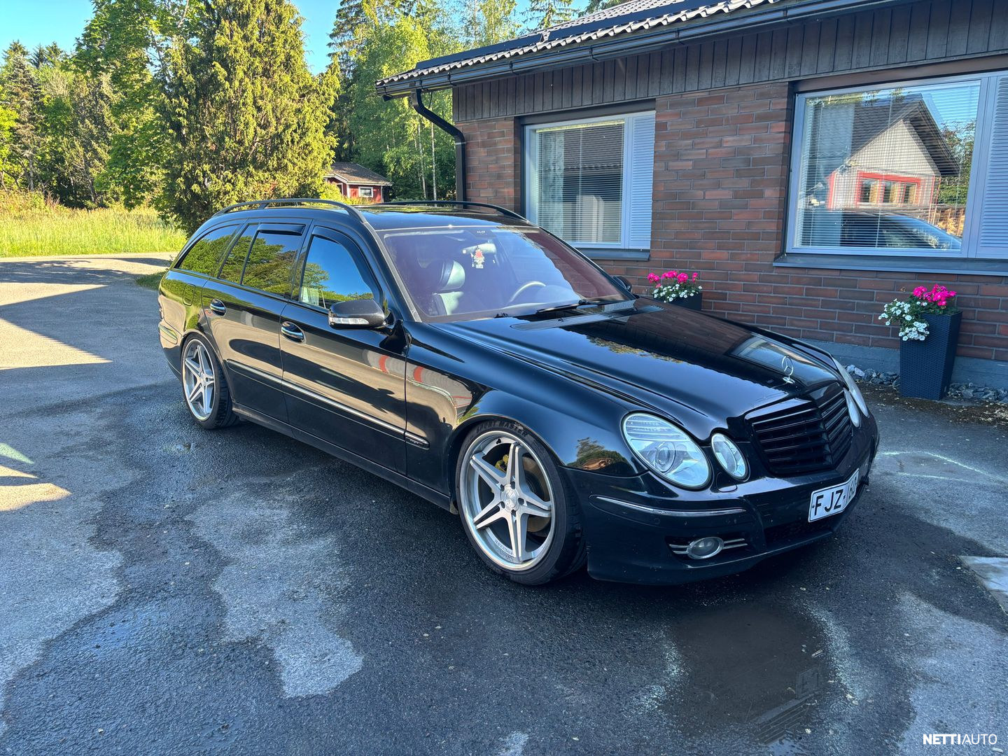 Mercedes-Benz E