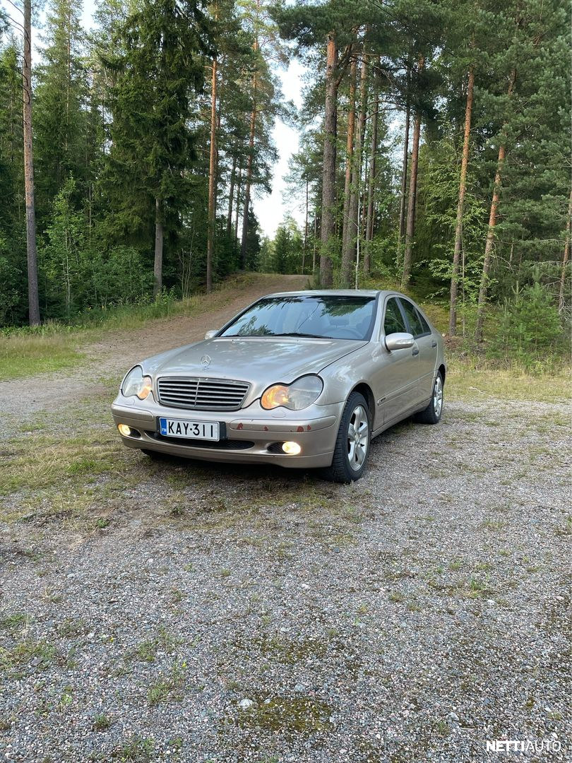 Mercedes-Benz C 200