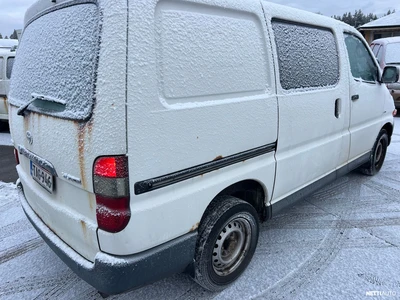 Toyota Hiace 2004, photo 2/4