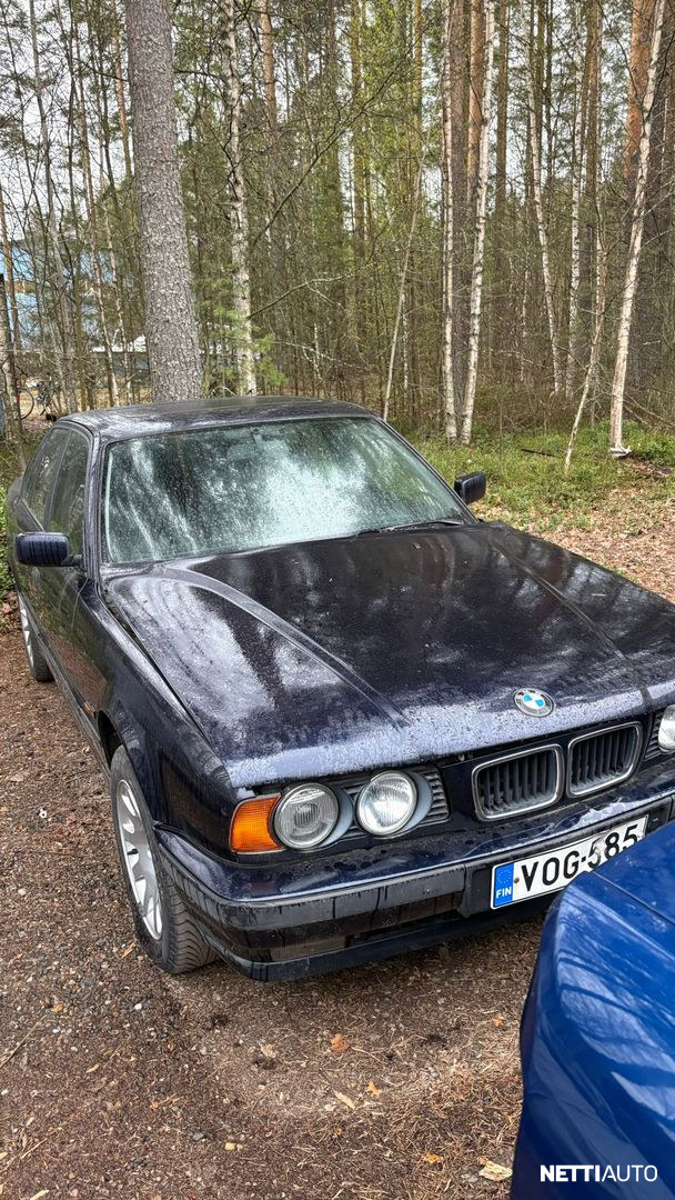 BMW 525