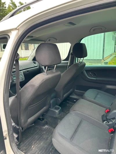 Skoda Roomster 1,2 TSI 85 Experience 2013, photo 6/14