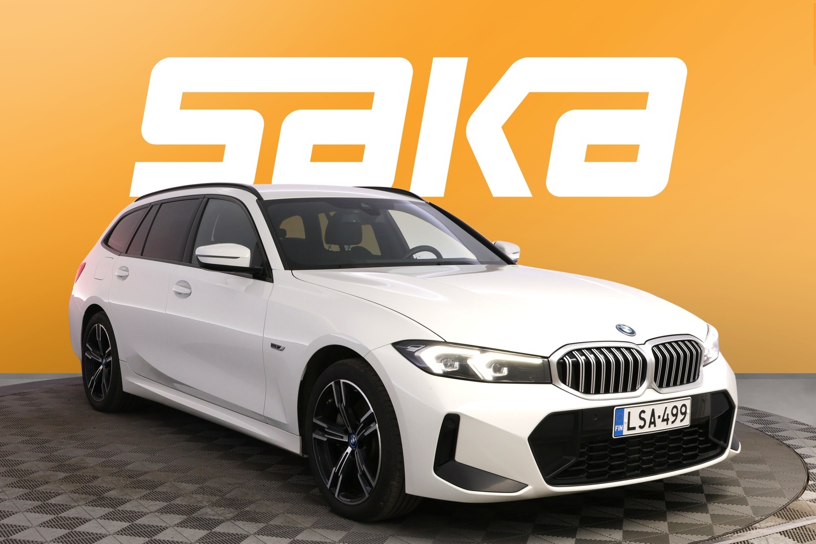 BMW 330