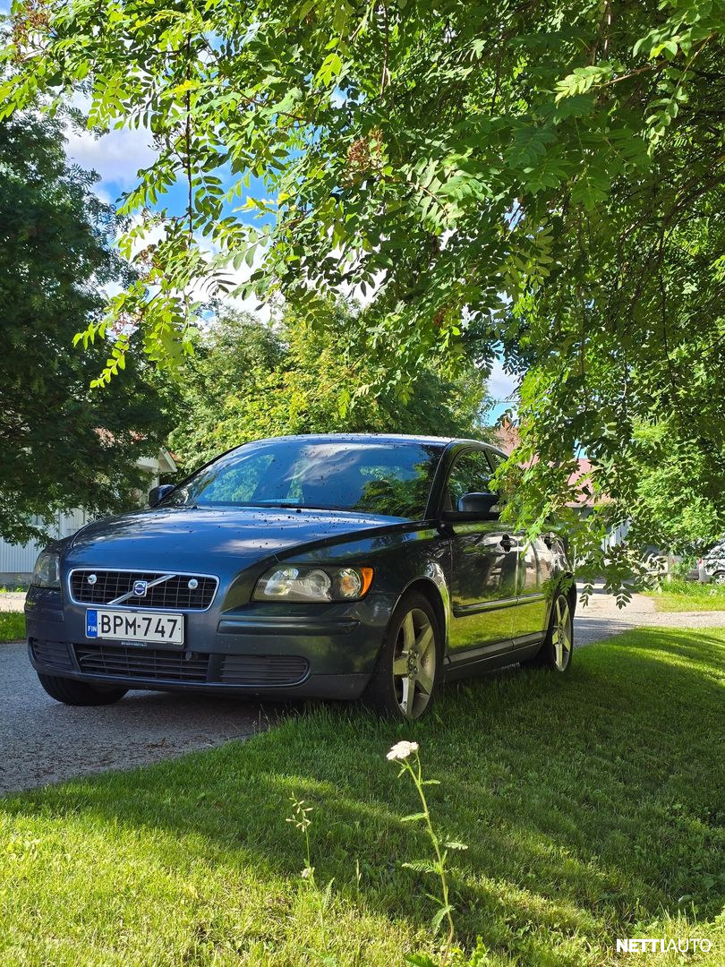 Volvo S40
