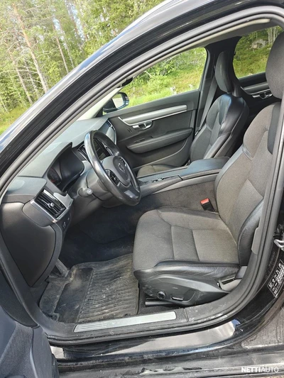 Volvo V90 D4 AWD Business aut 2017, photo 2/6