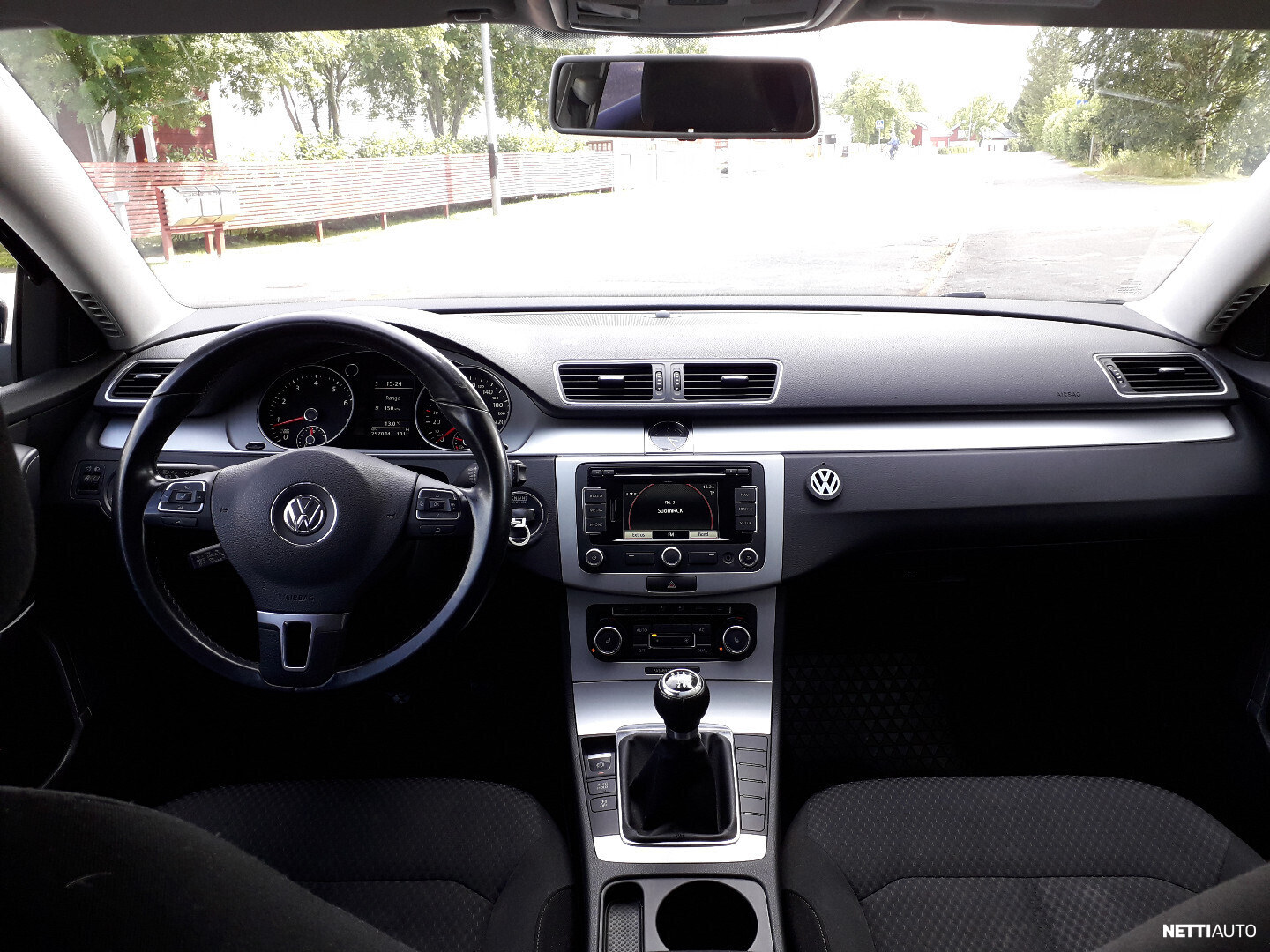 Volkswagen Passat 2011, photo 5/13