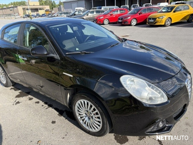 Alfa Romeo Giulietta 2011, kuva 2/23