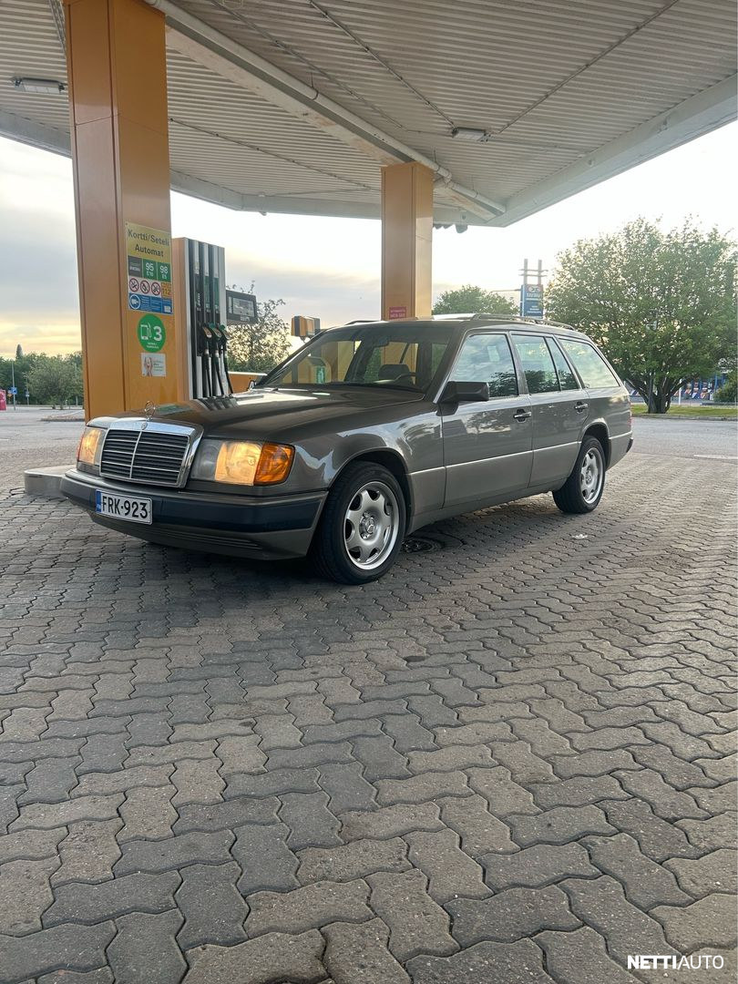 Mercedes-Benz 300