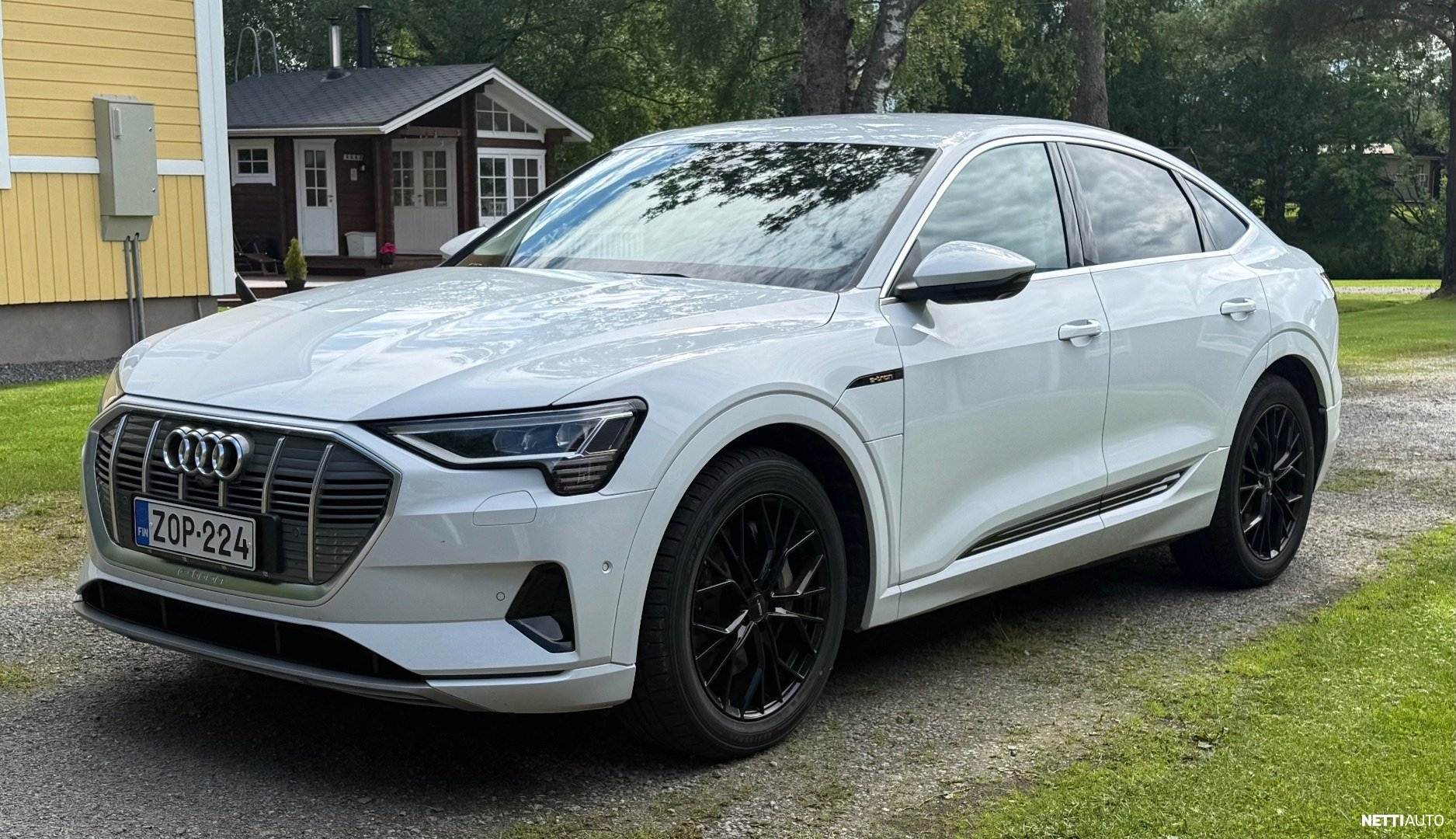 Audi e-tron