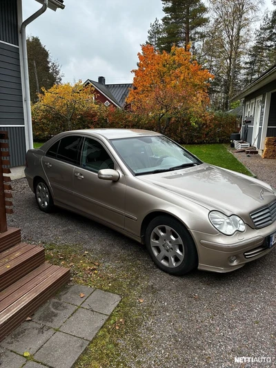 Mercedes-Benz C 2005, kuva 2/9