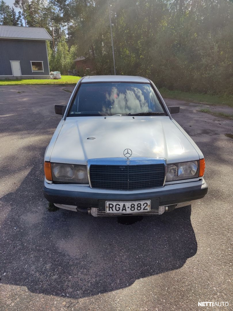 Mercedes-Benz 190 1986, kuva 6/10