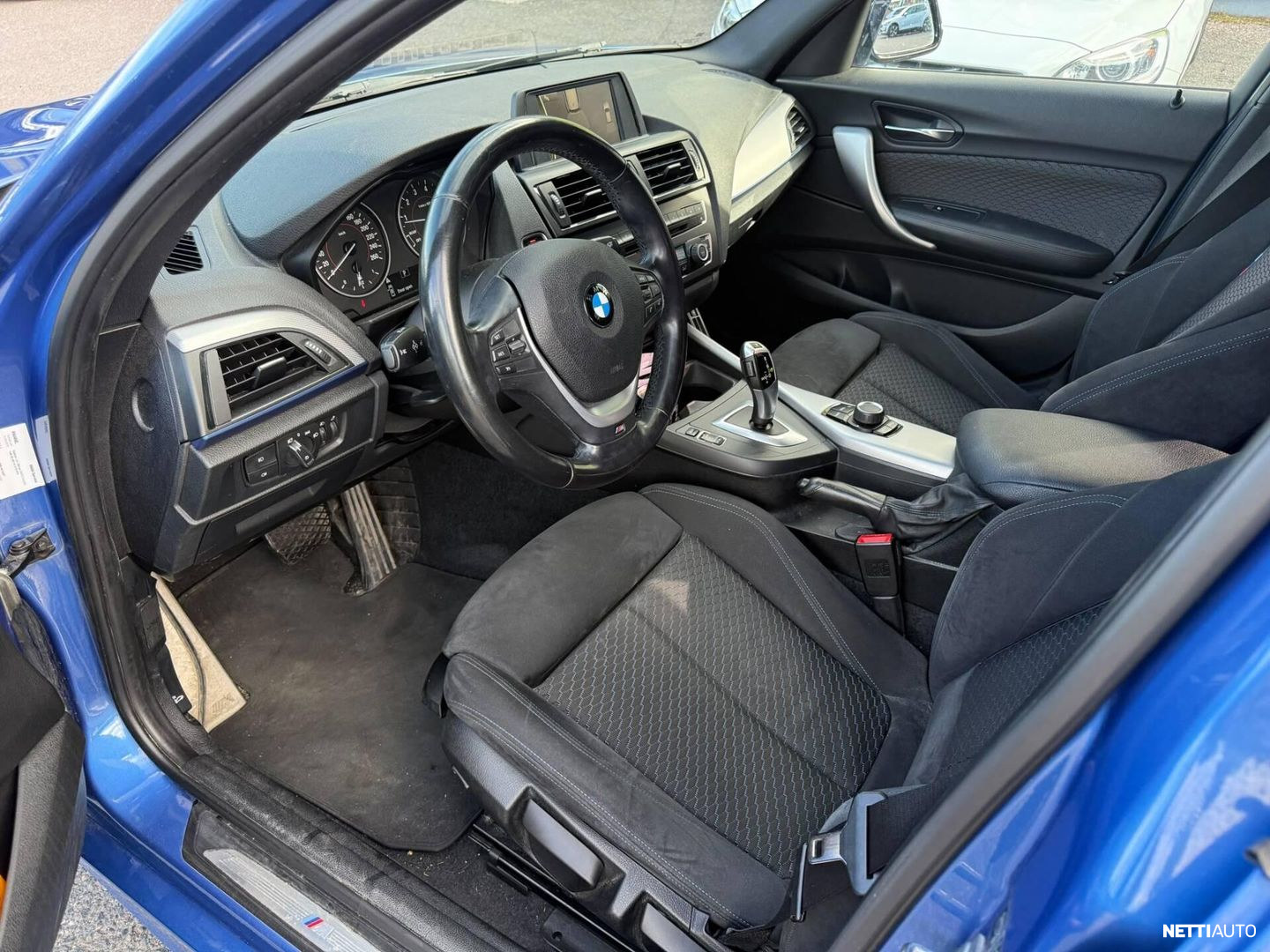 BMW 118 2013, photo 7/15