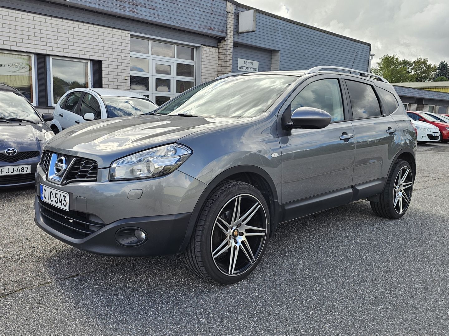 Nissan Qashqai+2