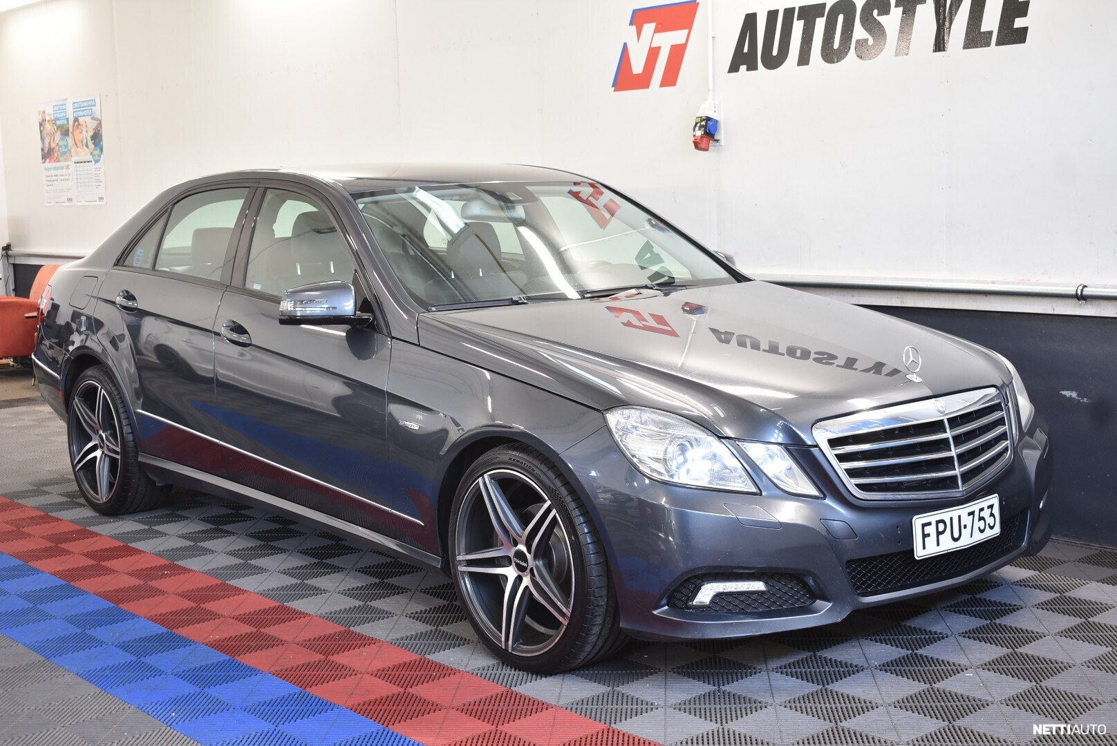 Mercedes-Benz E