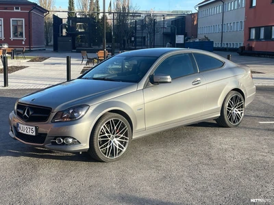 Mercedes-Benz C 2012, kuva 1/13