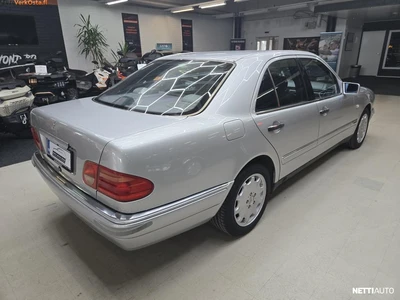 Mercedes-Benz E E 300 Td Elegance 1998, photo 6/15