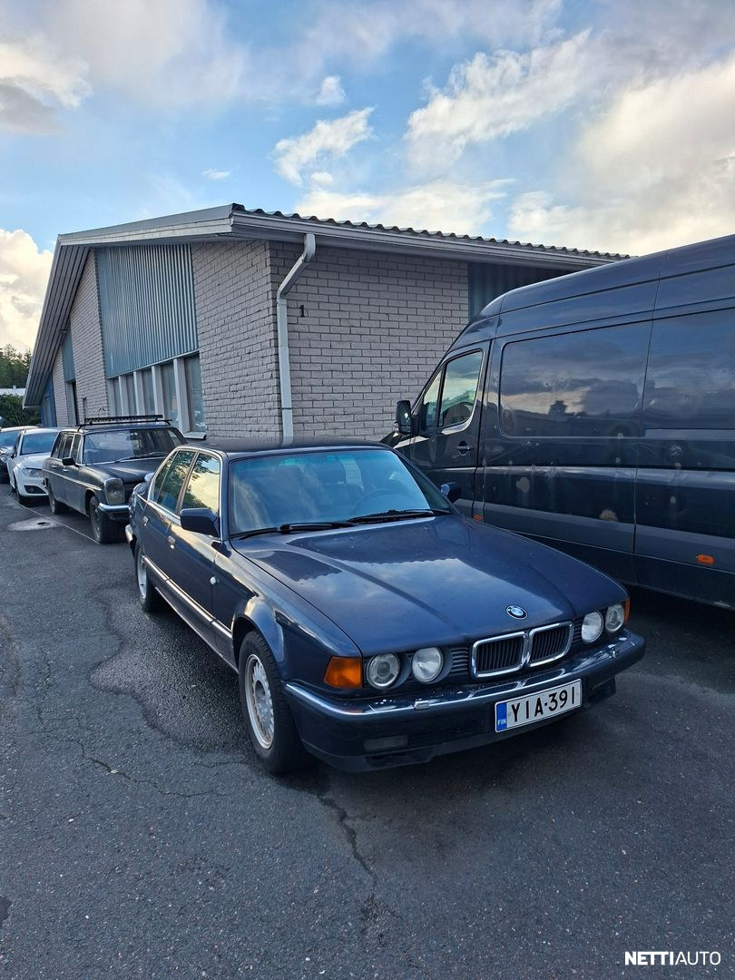 BMW 750