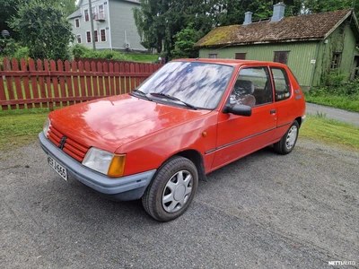 Peugeot 205 XR 1990, kuva 2/10